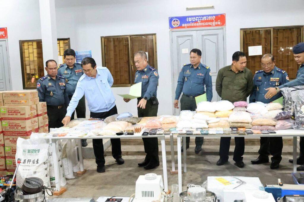 ព្រះសីហនុ៖ កម្លាំងបង្ក្រាបផលិតគ្រឿងញៀនទ្រង់ទ្រាយធំ រកឃើញសារធាតុញៀនជាង ៨៩គីឡូ ឃាត់ខ្លួន២២នាក់