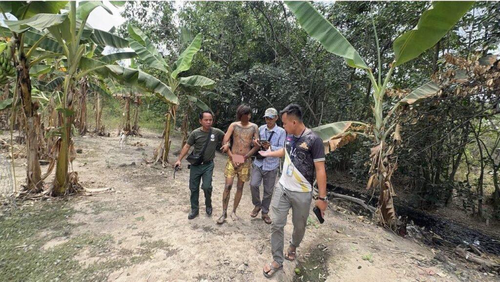 ចាប់បានហើយ! ក្រុមកាប់ប្លន់៤នាក់នៅស្វាយរៀង ត្រូវនគរបាលឃាត់ខ្លួនបន្ទាប់ពីគេចខ្លួន១ថ្ងៃ