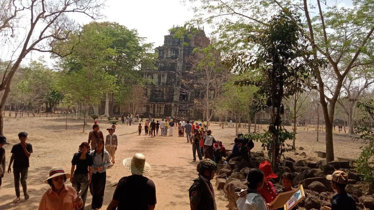 ប្រាសាទកោះកេរ ទទួលភ្ញៀវទេសចរជាង ៧ពាន់នាក់ក្នុងបុណ្យចូលឆ្នាំ ទោះបីជាចំនួនថយចុះជាង ៤០%