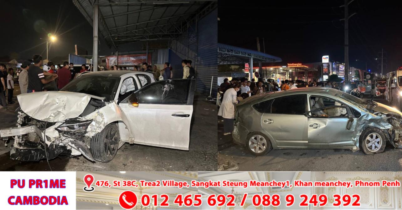 រថយន្តលុចស៍បុកតូយ៉ូតានៅស្តុបផ្លូវបំបែកជាបួន បណ្តាលរបួសធ្ងន់៣នាក់