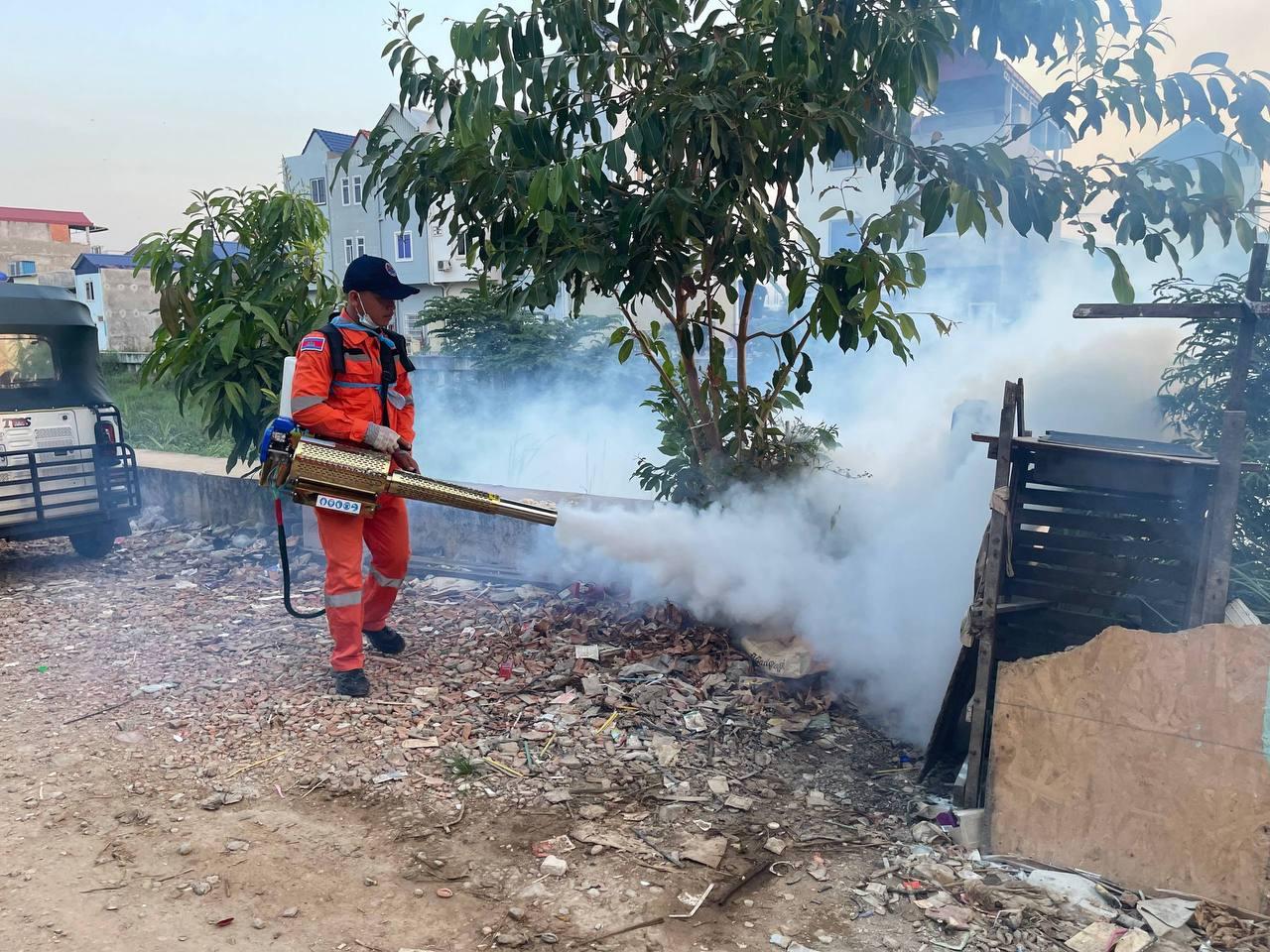 យុទ្ធនាការបាញ់ថ្នាំមូសខ្លាទូទាំងភ្នំពេញ ដើម្បីការពារជំងឺគ្រុនឈាម