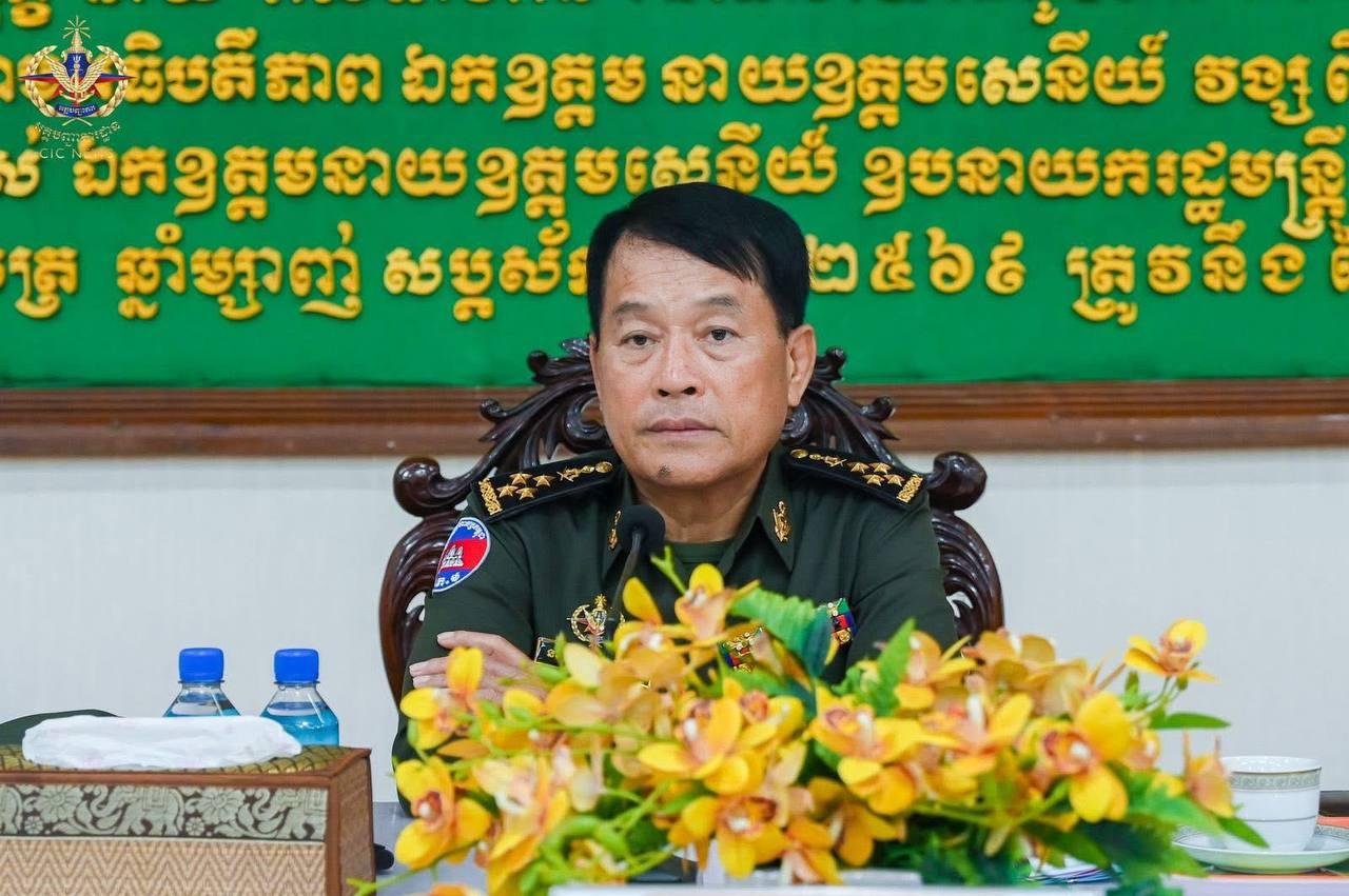 អគ្គមេបញ្ជាការកងទ័ពចុះសួរសុខទុក្ខកងទ័ពនៅយោធភូមិភាគពិសេស ក្នុងឱកាសចូលឆ្នាំថ្មី