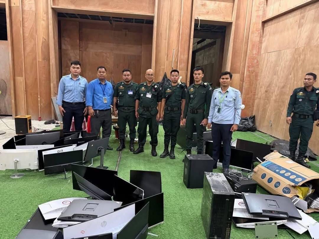 រដ្ឋបាលខេត្តព្រះសីហនុវាយប្រហារយ៉ាងធ្ងន់ធ្ងរលើបណ្តាញឆបោកតាមអនឡាញ ឃាត់ខ្លួនជនបរទេសជាង៤៩នាក់