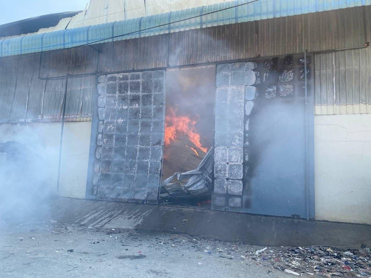 អគ្គីភ័យឆាបឆេះឃ្លាំងក្រណាត់ធំក្នុងសង្កាត់គោករកា ព្រែកព្នៅ