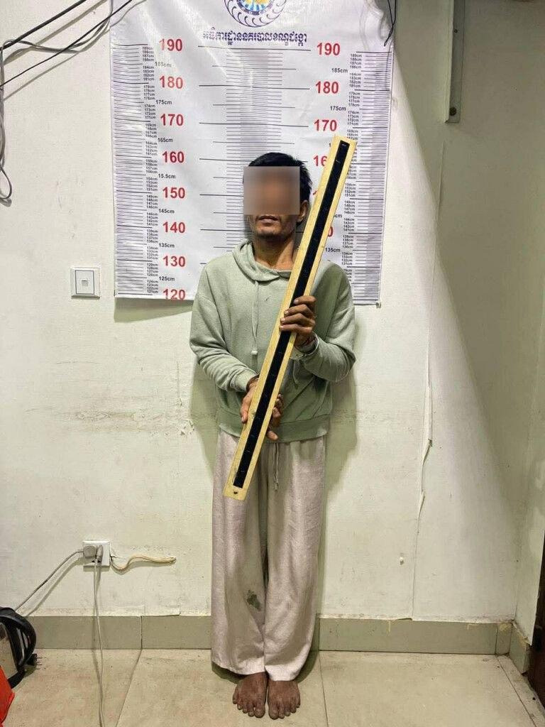 ចោរកម្មគ្រប់ជ្រុង! គាស់ជញ្ជាំងហាងសម្លៀកបំពាក់ លួចទ្រព្យ៦ពាន់ដុល្លារ ប្រឡូកថ្នាំញៀនតែ៥ថ្ងៃត្រូវប៉ូលិសចាប់បានម្នាក់