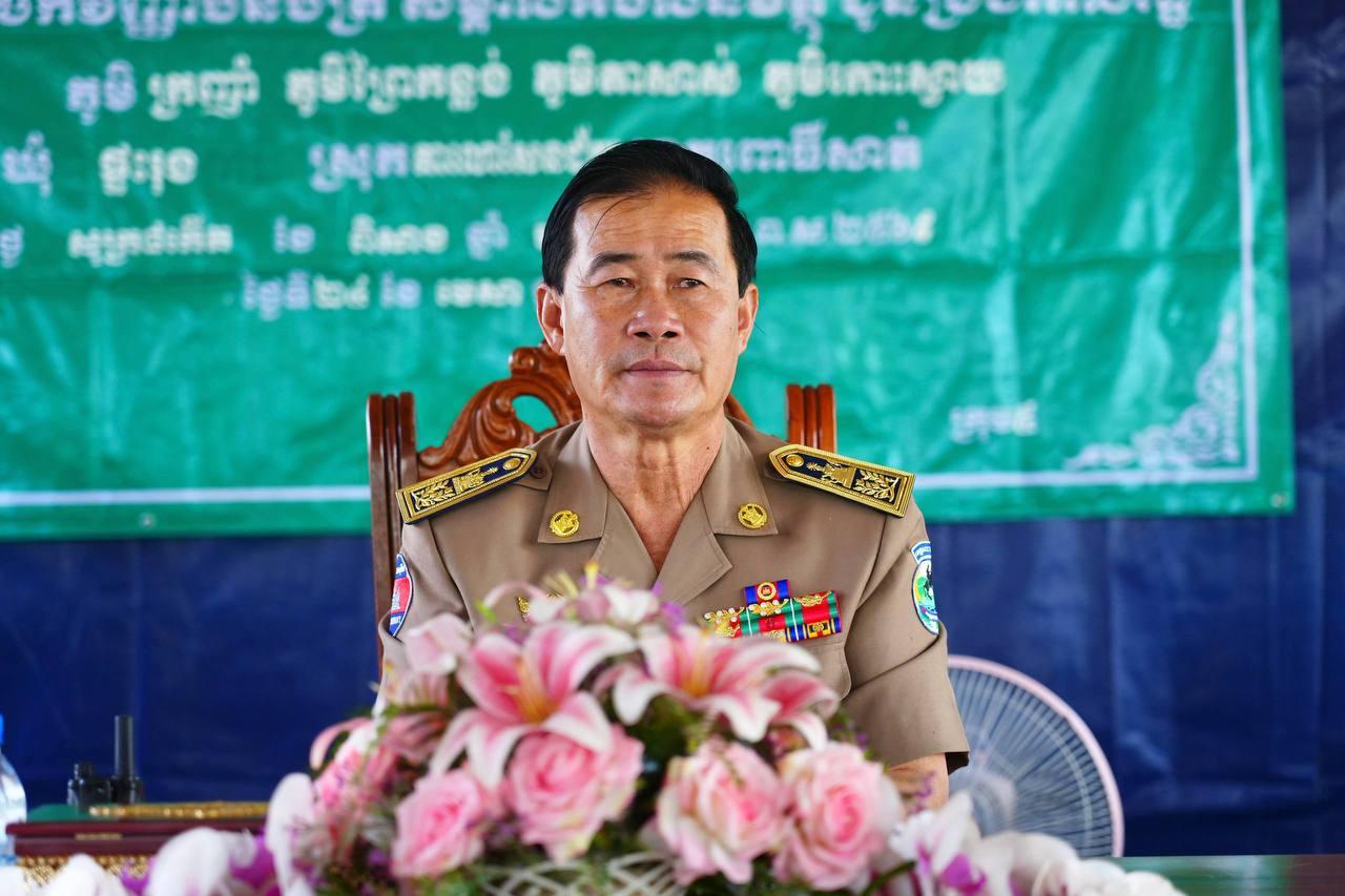 អភិបាលខេត្តពោធិ៍សាត់ ប្រគល់ប័ណ្ណកម្មសិទ្ធិជាង ៥ពាន់ប័ណ្ណ ជូនប្រជាពលរដ្ឋឃុំផ្ទះរុង ស្រុកតាលោសែនជ័យ ដើម្បីពង្រឹងសុវត្ថិភាពដីធ្លី និងជំរុញការអភិវឌ្ឍន៍