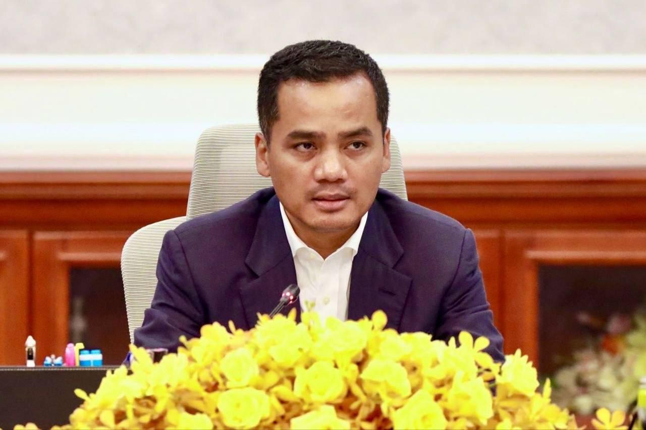 ឧបនាយករដ្ឋមន្ត្រី ស សុខា ណែនាំឱ្យអង្គភាពចំណុះក្រសួងមហាផ្ទៃ បង្កើត Facebook ដាច់ដោយឡែកសម្រាប់ឆ្លើយតបព័ត៌មានបន្ទាន់