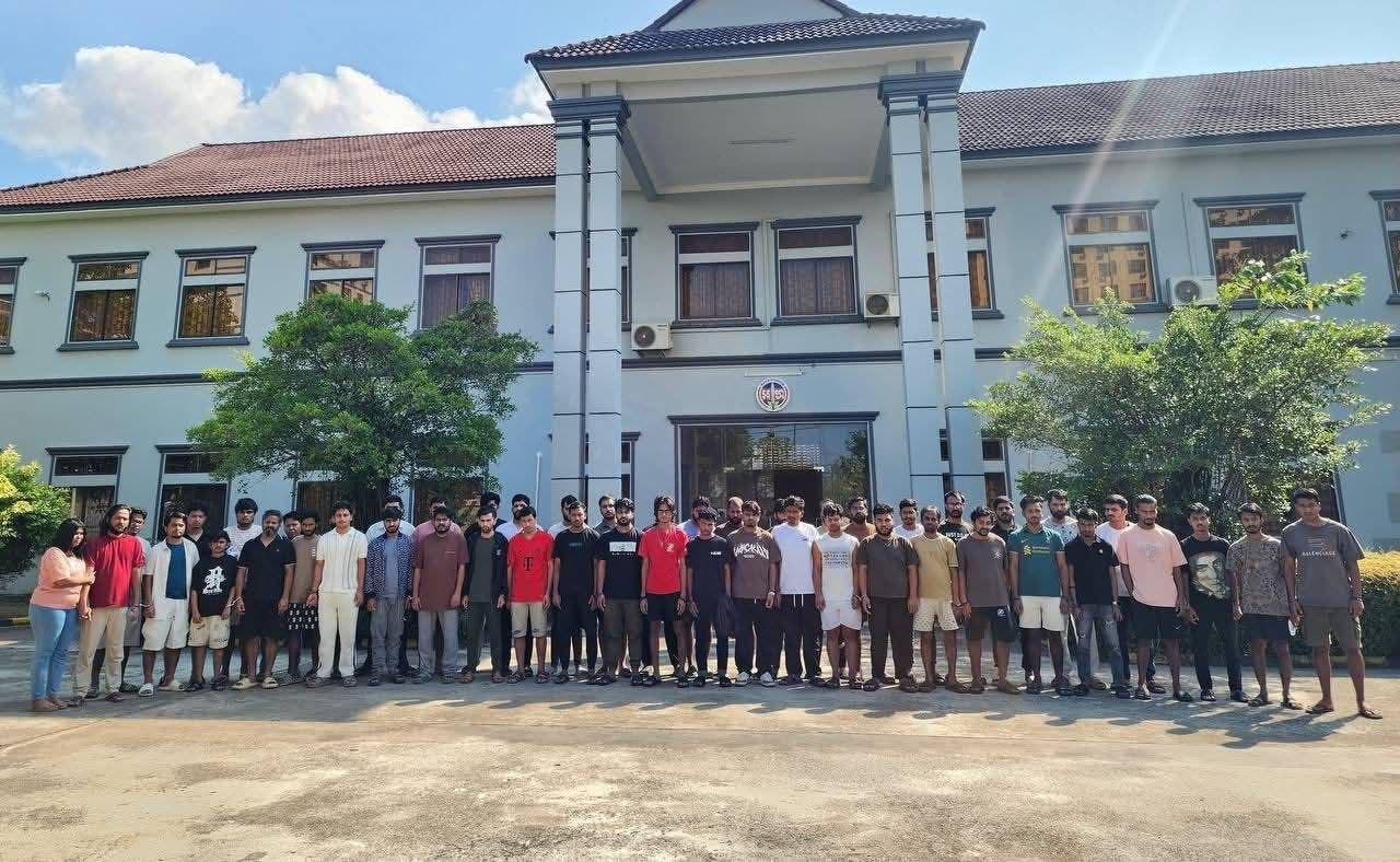 អាវុធហត្ថព្រះសីហនុបង្ក្រាបក្រុមឆបោកអនឡាញ ចាប់ខ្លួនជនបរទេស៤៩នាក់ ត្រៀមបណ្តេញចេញ