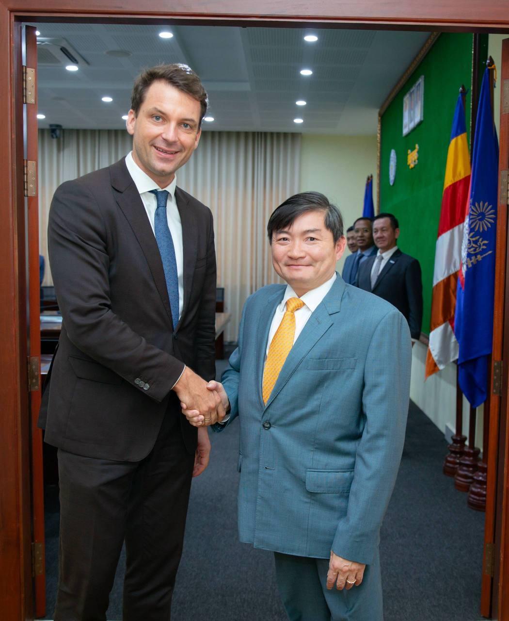 កម្ពុជា-អាល្លឺម៉ង់ បើកផ្លូវថ្មី! សិស្សខ្មែរនឹងទៅរៀន និងធ្វើកម្មសិក្សានៅអាល្លឺម៉ង់