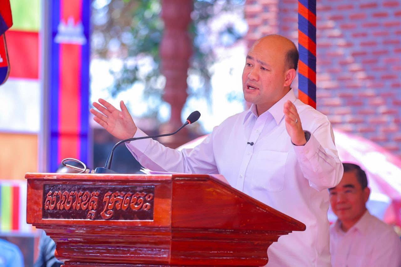 លោក ហ៊ុន ម៉ានី ថ្លែងពាក្យពេចន៍ថា ‘ស្មារតីនៅជាមួយជាតិ កងកម្លាំង និងជនភៀសសឹកគ្រប់វេលា’ នៅពិធីស្រោចស្រពព្រះសុគន្ធវារី