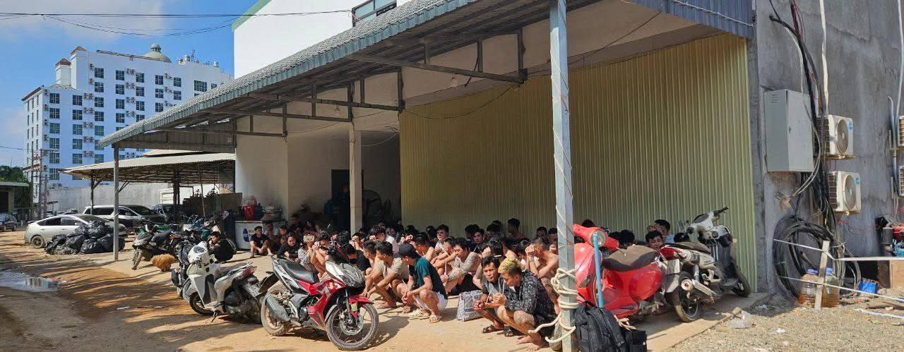 រឹបអូសទីតាំង Online Scams ៩កន្លែងនៅស្វាយរៀង ឃាត់ខ្លួនជនបរទេសជាង ៣០០នាក់