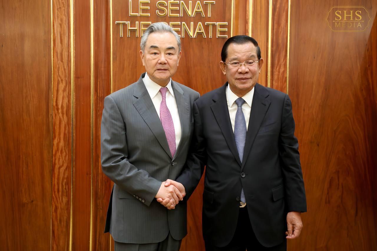 សម្តេចតេជោ ហ៊ុន សែន និងលោក វ៉ាង យី ជួបសន្ទនាគ្នាយ៉ាងស្និទ្ធស្នាល មុនបញ្ចប់ទស្សនកិច្ចចុងក្រោយនៅកម្ពុជា