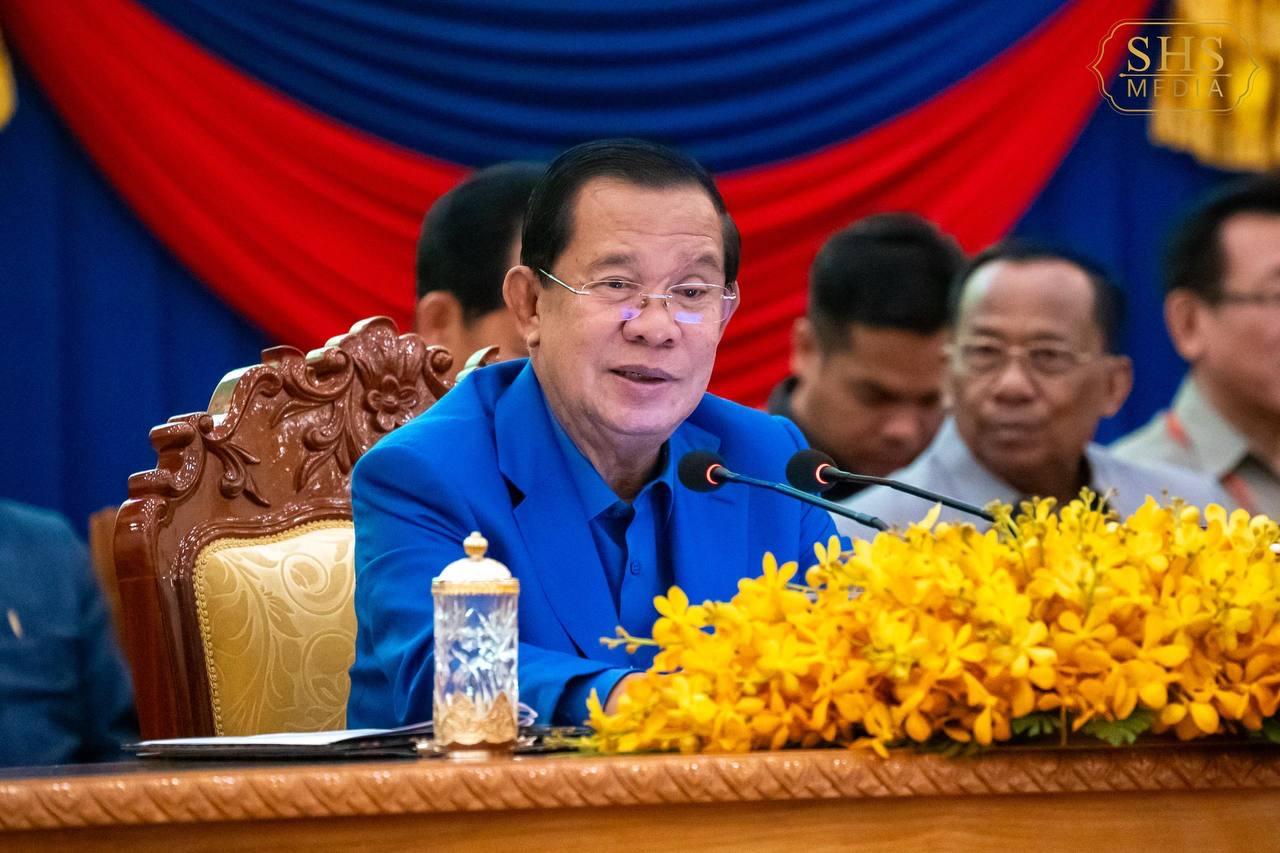 សម្ដេចតេជោ ហ៊ុន សែន សរសើររាជរដ្ឋាភិបាល ដោះស្រាយបញ្ហាប្រេង និងជនភៀសសឹកយ៉ាងលឿនរហ័ស ប្រកបដោយការទទួលខុសត្រូវខ្ពស់