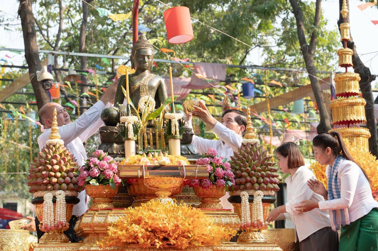 ពិធីស្រង់ព្រះវារៈឡើងស័ក្ដិឆ្នាំមមី ប្រជាពលរដ្ឋរាប់ពាន់នាក់ចូលរួមព្រមព្រៀង