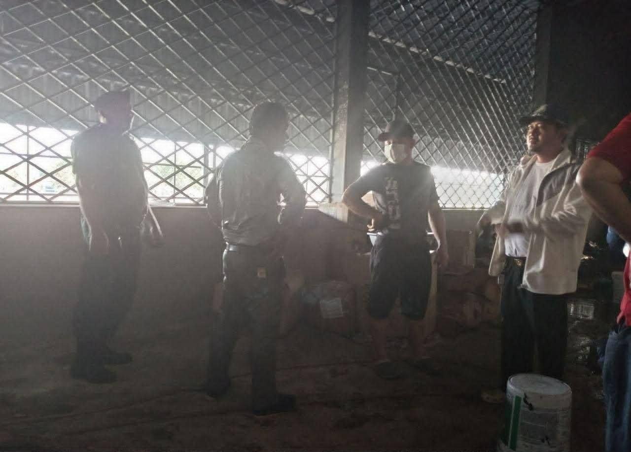 ដុតសំរាមឆេះរាលដាលទៅផ្ទះខ្លួនឯង បណ្តាលឱ្យខូចខាតទ្រព្យសម្បត្តិយ៉ាងធ្ងន់ធ្ងរ