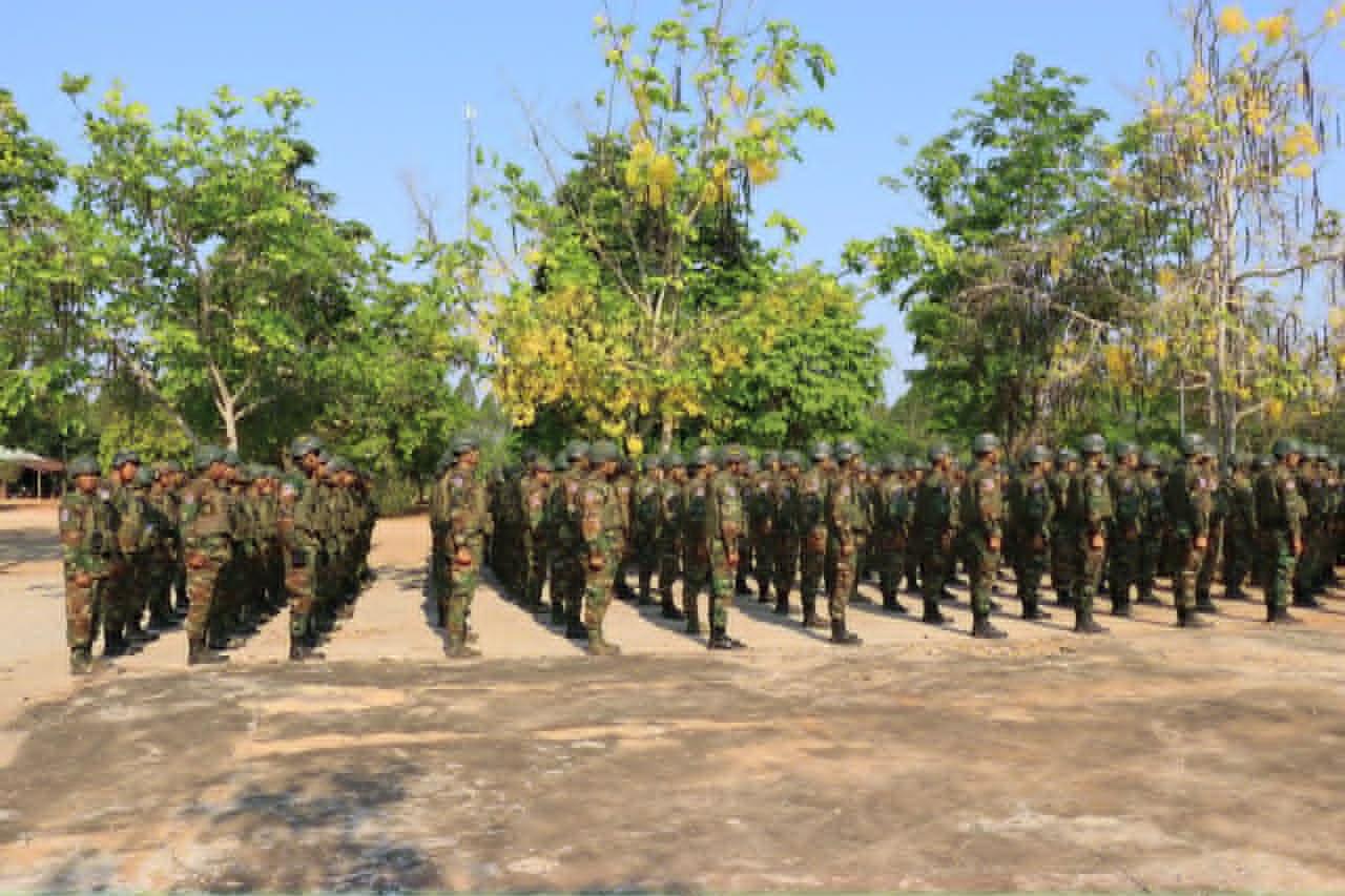 អភិបាលសៀមរាបចុះពង្រឹងសម្ព័ន្ធមេត្រីភាព និងផ្តល់កម្លាំងចិត្តដល់កងទ័ពជួរមុខ