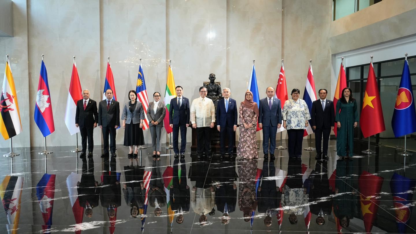 ឧត្ដមមន្ត្រីអាស៊ានកម្ពុជា អញ្ជើញចូលរួមកិច្ចប្រជុំអាទិភាពនៅហ្វីលីពីន