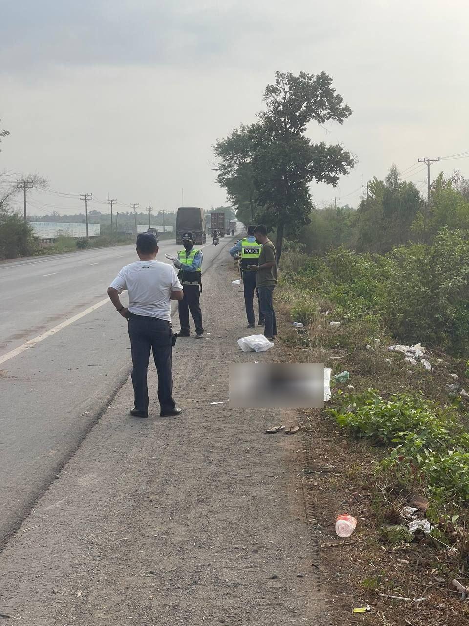 បុរសស្លាប់យ៉ាងអាណោចអធ័មក្រោយដើរឆ្លងផ្លូវជាតិលេខ៤ រថយន្តបុករួចអ្នកបើកបរបើកគេចខ្លួនបាត់