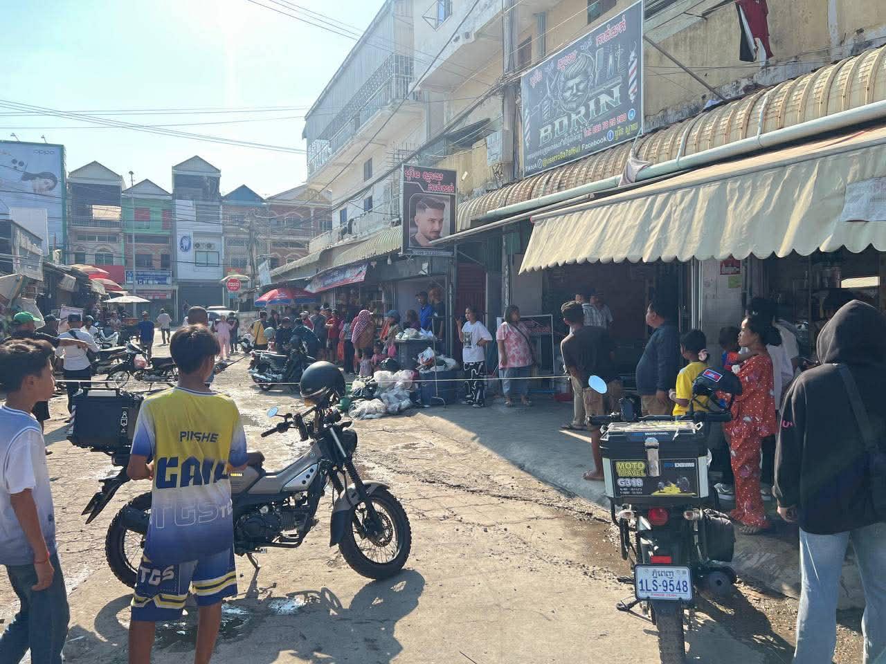 ភ្ញាក់ផ្អើល! ស្ត្រីជាងសាឡនត្រូវប្ដីបាញ់សម្លាប់នៅហាងកាត់សក់ទួលពង្រ