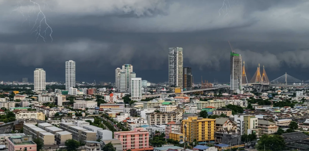 ថៃដាស់តឿន៥៥ខេត្ត ប្រឈមមុខព្យុះខែប្រាំងបក់បោកខ្លាំងចុងសប្តាហ៍នេះ