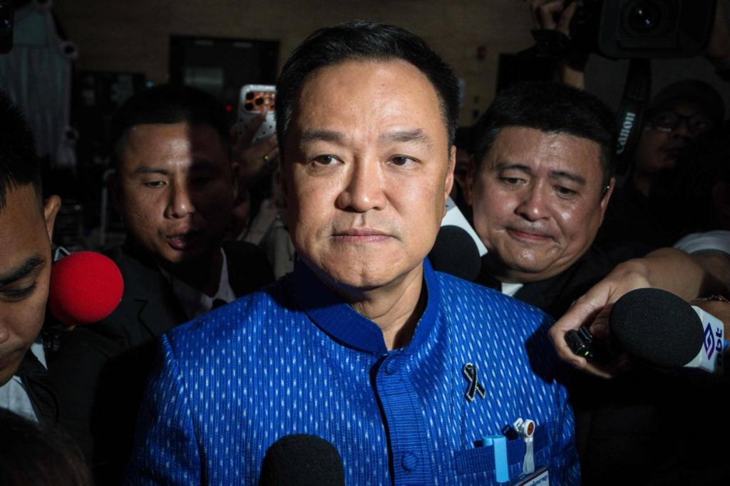 វិនិយោគិនបរទេសរត់ចេញពីថៃ ដោយសារតម្លៃប្រេងហក់ឡើងខ្ពស់ដោយសារសង្រ្គាមមជ្ឈិមបូព៌ា