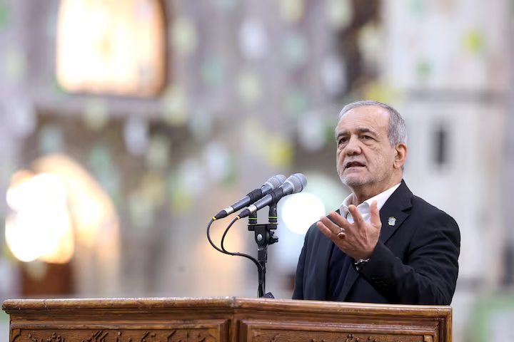 ប្រធានាធិបតីអ៊ីរ៉ង់អំពាវនាវប្រើការទូត ប៉ុន្តែរក្សាភាពប្រុងប្រយ័ត្នជាមួយសហរដ្ឋអាមេរិក