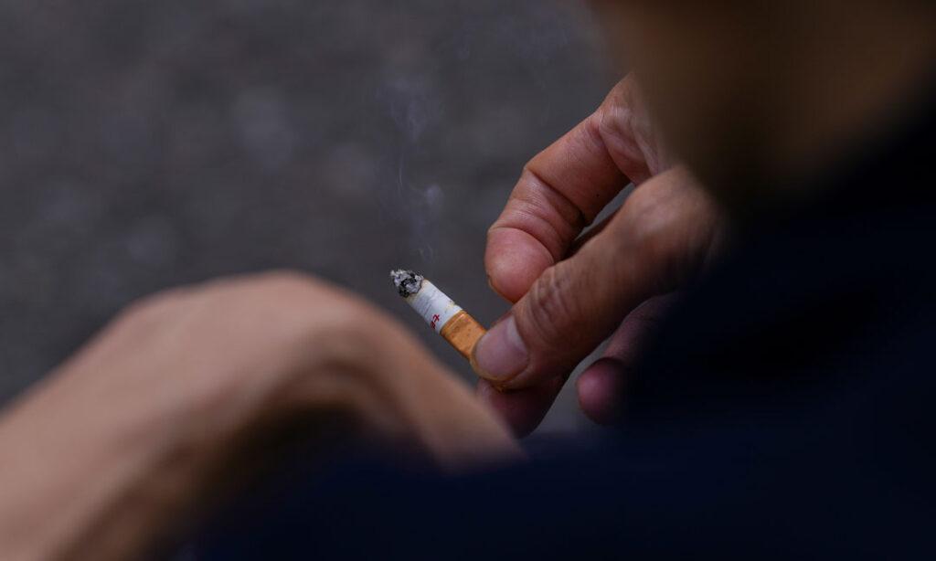 អង់គ្លេសបង្កើតជំនាន់គ្មានផ្សែងបារី! ហាមឃាត់ការលក់បារីពេញមួយជីវិតដល់ក្មេងជំទង់ក្រោម១៧ឆ្នាំ