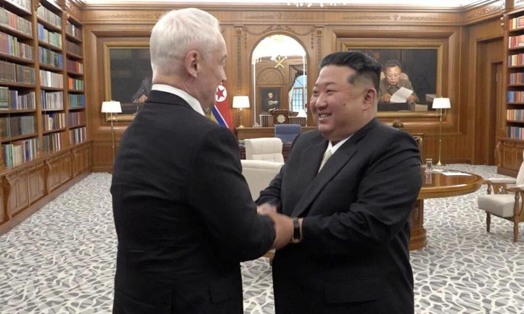 គីម ជុងអ៊ុន ប្តេជ្ញាគាំទ្ររុស្ស៊ីគ្រប់ជ្រុងជ្រោយ ក្រោយជួបប្រតិភូក្រសួងការពារជាតិរុស្ស៊ីនៅព្យុងយ៉ាង