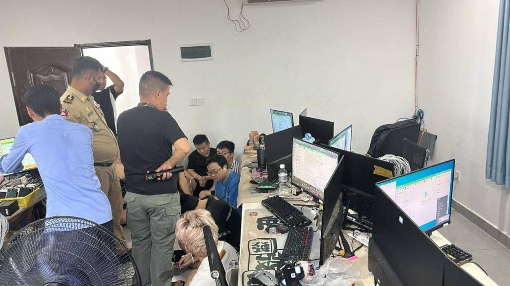 អាជ្ញាធររាជធានីចុះឆែកឆេរទីតាំងសង្ស័យ Online Scam នៅសែនសុខ ឃើញជនបរទេស២០នាក់