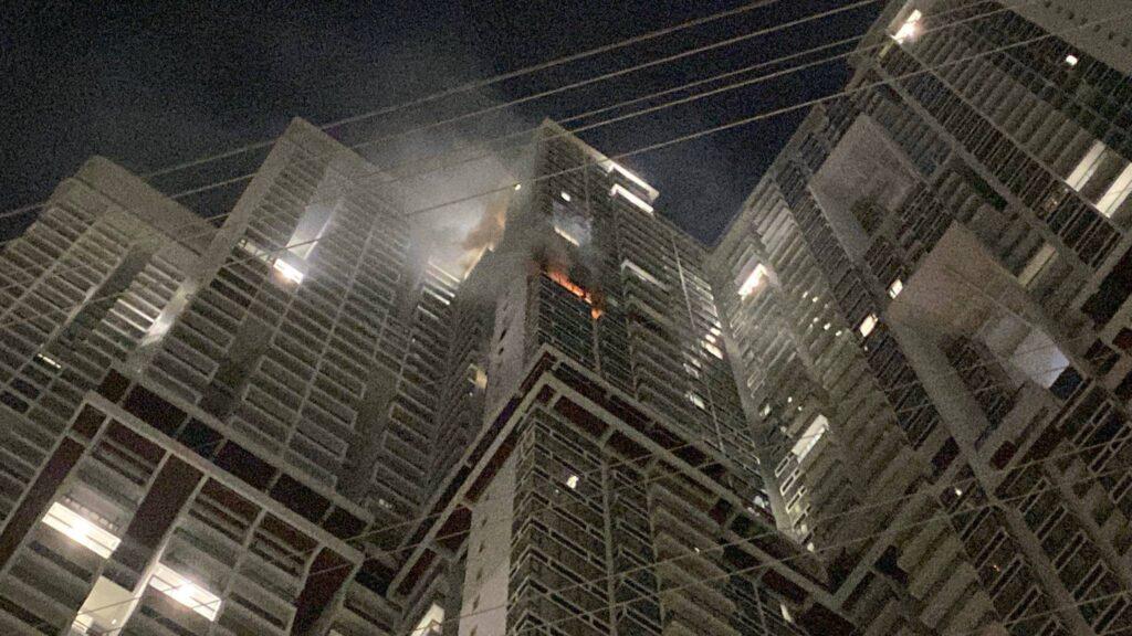 ភ្លើងឆេះខុនដូជាន់ទី៣៥ នៅផ្លូវ៦០ម៉ែត្រ បណ្ដាលឲ្យជនបរទេសម្នាក់របួស និងខូចខាតស្ទើរទាំងស្រុង