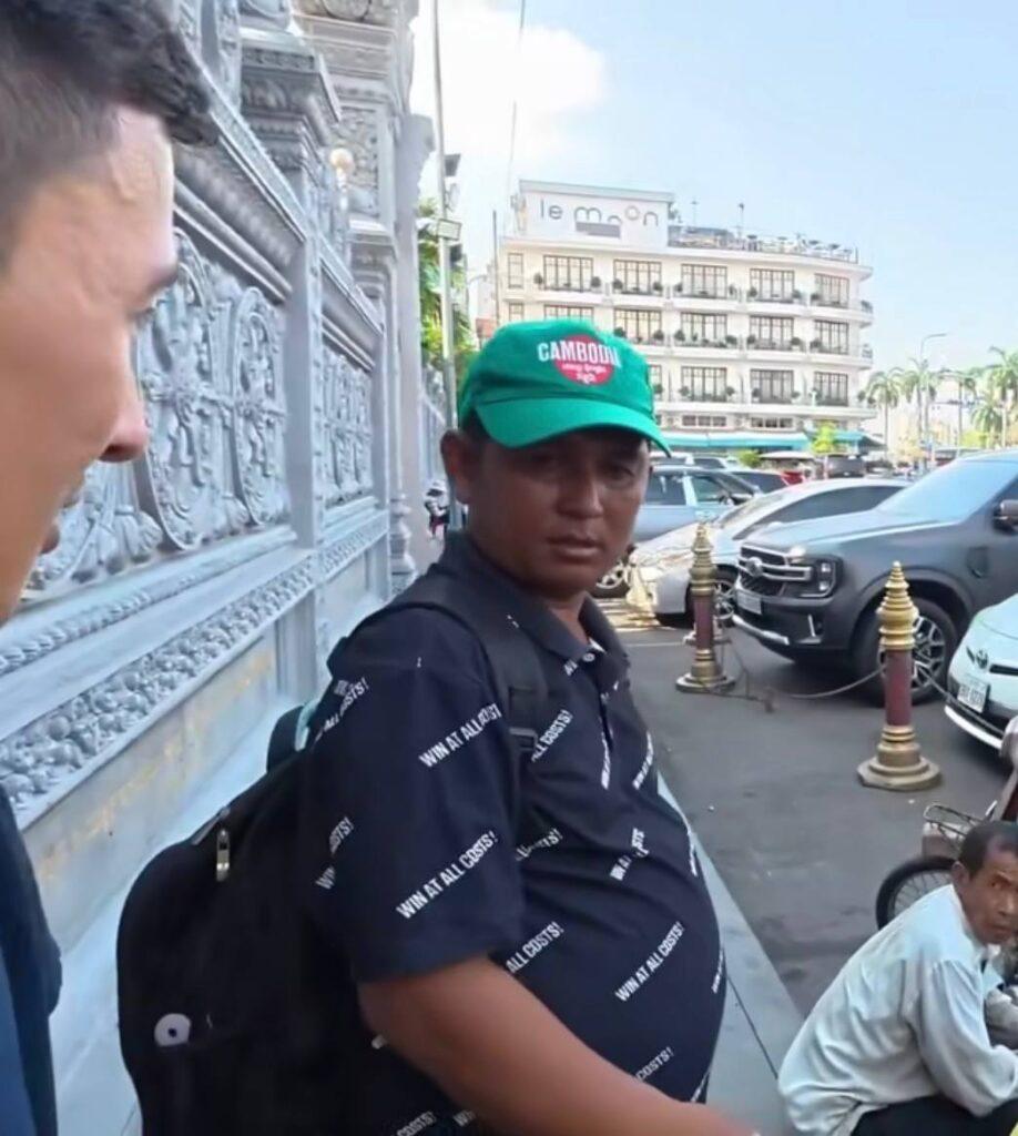 ជនអនាថាប្រើកាយវិការមិនសមរម្យទៅលើអ្នកទេសចរបរទេសនៅវត្តឧណ្ណាលោម – សមត្ថកិច្ចស្រាវជ្រាវរកខ្លួន