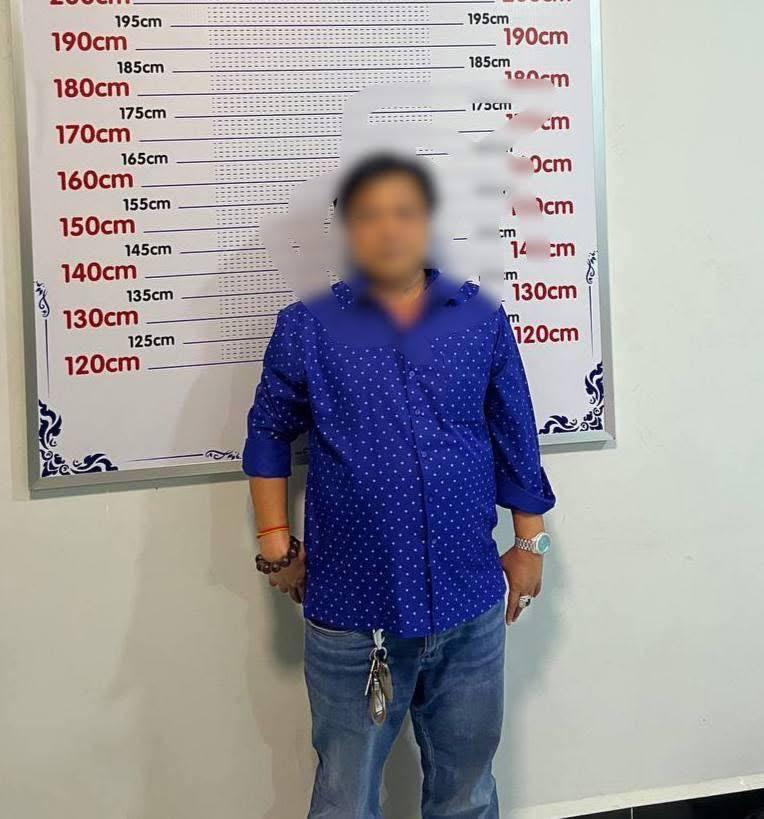 ប្រជាពលរដ្ឋតវ៉ាទាមទារប្រាក់នៅមុខធនាគារជាតិ សមត្ថកិច្ចឃាត់ខ្លួនមេខ្លោង២នាក់