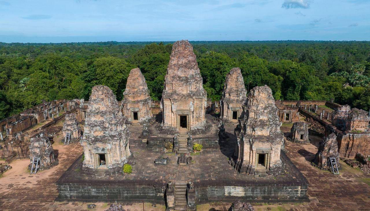 ប្រាសាទមេបុណ្យខាងកើត៖ វិមាននៃកតញ្ញុតាធម៌ និងសេចក្តីស្រឡាញ់ឆ្លងសតវត្សរ៍