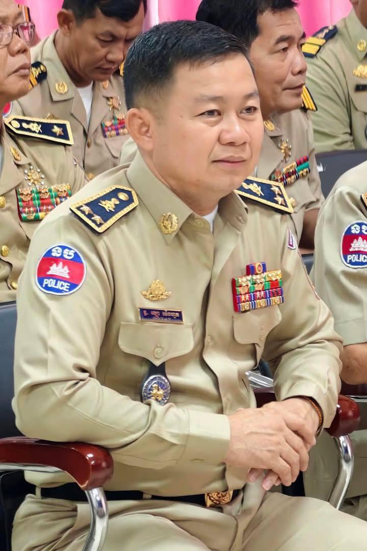 ផ្លាស់ប្តូរកៅអី! ឧត្តមសេនីយ៍ទោ ឡោ ម៉េងហួត ឡើងជាប្រធាននាយកដ្ឋាននគរបាលចរាចរណ៍ និងសណ្តាប់ធ្នាប់ស្តីទី ជំនួសលោក ហេង ចាន់ធារី ចូលនិវត្តន៍