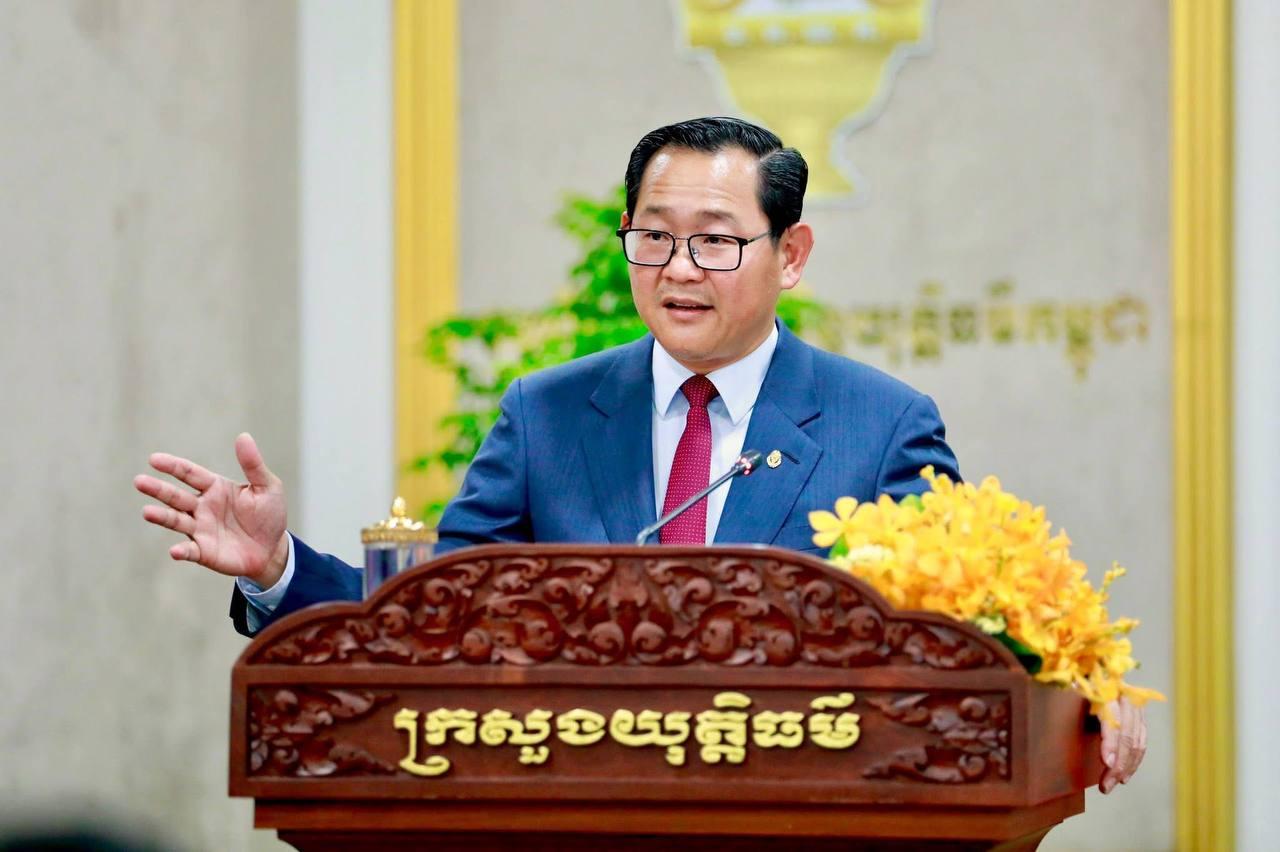 ឧបនាយករដ្ឋមន្ត្រី កើត រិទ្ធ ផ្តាំផ្ញើសិស្សយុត្តិធម៌ថ្មីត្រូវធ្វើខ្លួនជាបង្អែកដ៏កក់ក្តៅរបស់ប្រជាពលរដ្ឋ
