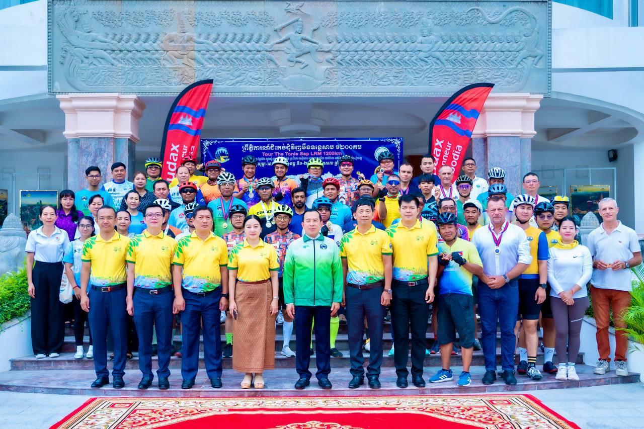 រដ្ឋមន្ត្រីទេសចរណ៍ ស្វាគមន៍ World Audax Record លើកដំបូង ជិះកង់ជុំបឹងទន្លេសាប ១,២១២គ.ម.