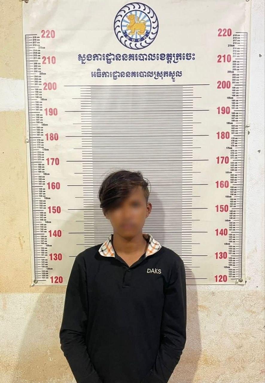 ឃាត់ខ្លួនក្មេងទំនើង១នាក់ ករណីវាយកាប់ម៉ូតូពលរដ្ឋក្នុងស្រុកស្នួល រកឃើញវត្ថុតាងម៉ូតូ១គ្រឿង