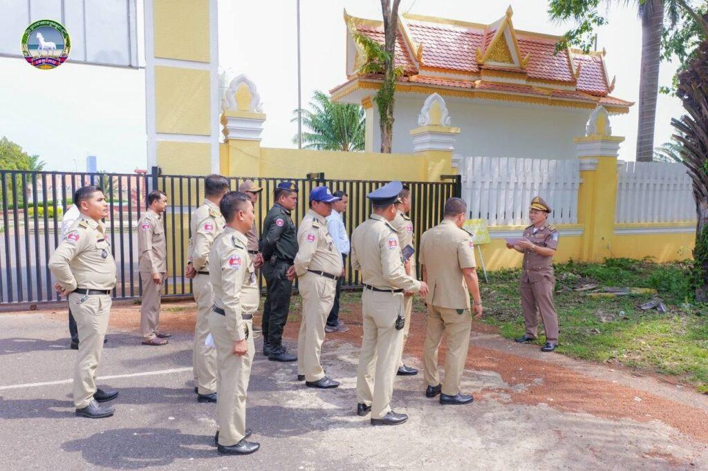 អាជ្ញាធរខេត្តកែប ចុះត្រួតពិនិត្យទីតាំងស្នាក់នៅជនបរទេស ប្រយុទ្ធប្រឆាំងការឆបោកតាមអនឡាញ (Scam Online)